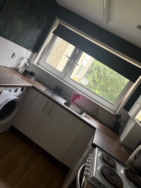 Modern 1 bedroom flat full flat Apartment in East Kilbride