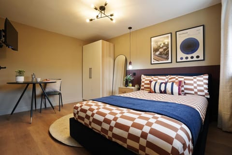 Bed, Photo of the whole room, Bedroom, wardrobe