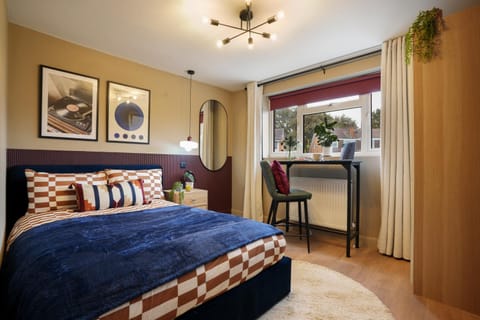 Bed, Kitchen or kitchenette, Photo of the whole room, Bedroom, oven