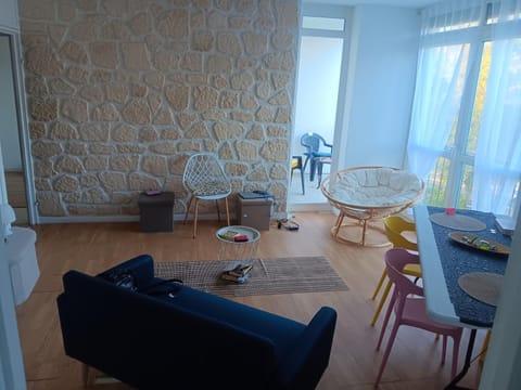 Olembe Garden Capsule hotel in Fontainebleau