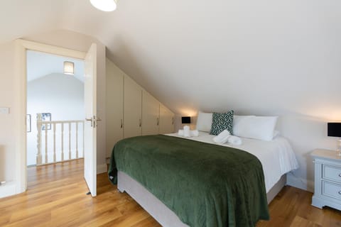 No 57 - Luxury Townhouse Dingle House in Dingle