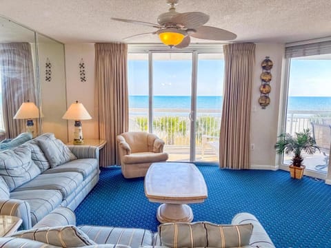 View (from property/room), Living room, Seating area