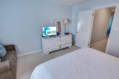 NEW Private 2BR Large Kitchen Close to Ocean House in Atlantic Beach