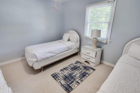 NEW Private 2BR Large Kitchen Close to Ocean House in Atlantic Beach