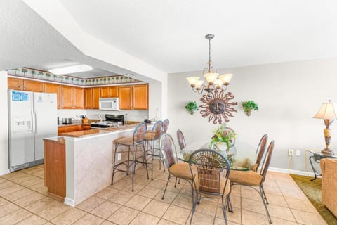 Kitchen or kitchenette, Seating area, Dining area, dishwasher, oven, stove, toaster