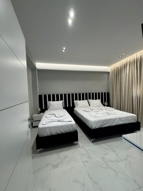 Vila England Bed and Breakfast in Sarandë