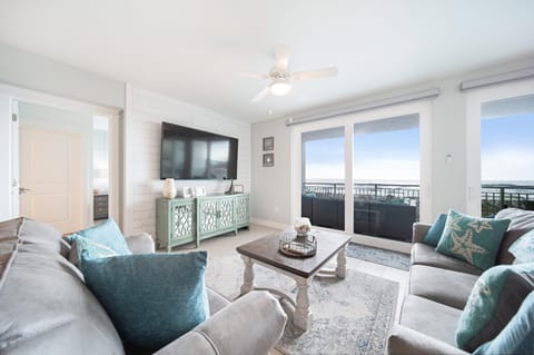 Blu 207 - Oceanfront - Luxurious Resort - Free Beach Svc Included Apartment in Okaloosa Island