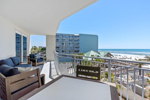 Blu 300 - Stunning with Gulf Views - Free Beach Service Apartment in Okaloosa Island