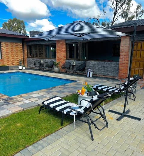 Swimming pool, Swimming pool