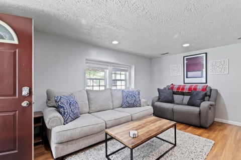 Cozy & Quiet Home Away from Home - 3 Beds 2 Baths - Fully Fenced Yard House in Broad Ripple