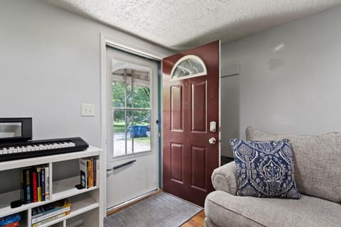 Cozy & Quiet Home Away from Home - 3 Beds 2 Baths - Fully Fenced Yard House in Broad Ripple