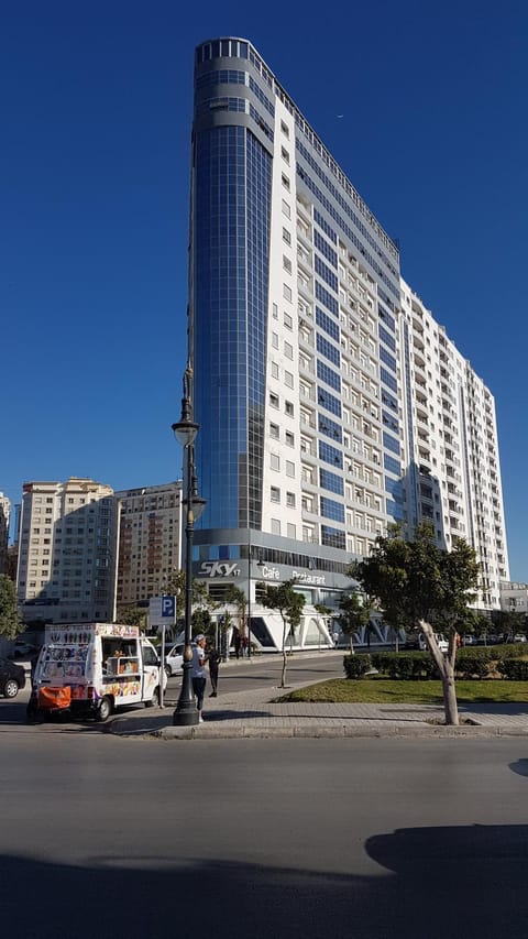 Property building, Restaurant/places to eat, Breakfast