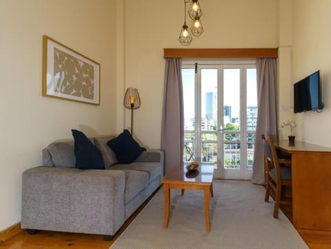 Communal lounge/ TV room, TV and multimedia, Living room, Seating area, Evening entertainment