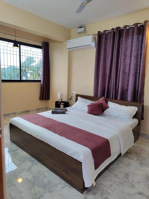 Bed, Bedroom, air conditioner