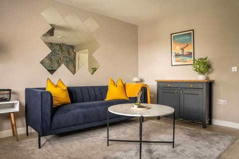 JustStay Glasgow - 3 Bedroom Luxury Villa with free parking Villa in Glasgow