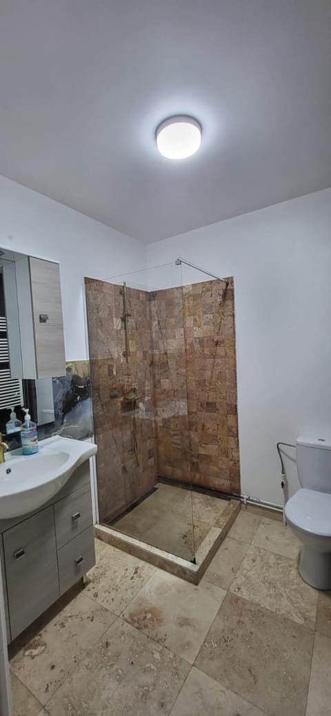 Bistro Centru Vechi Craiova Bed and Breakfast in Craiova