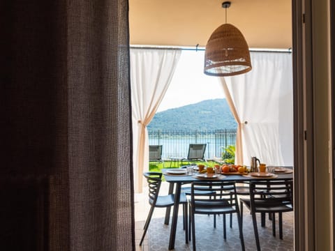 Natural landscape, Balcony/Terrace, Lake view, Mountain view