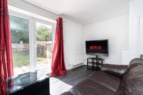 Communal lounge/ TV room, Living room