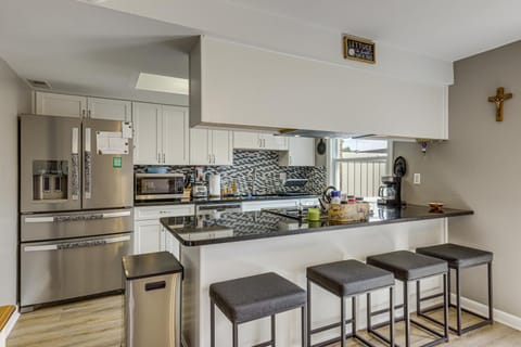 Townhome 10 Mi to WPAFB and Dayton! Apartment in Beavercreek