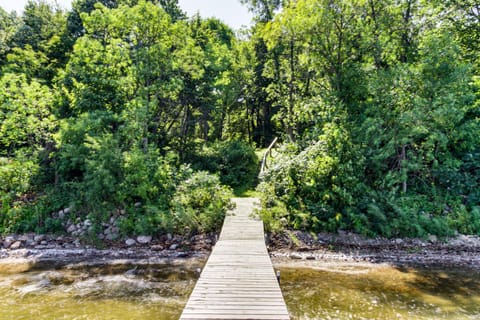 Charming Getaway Rustic Cabin on West Battle Lake Cabin in Minnesota