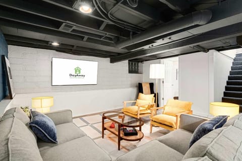 TV and multimedia, Living room, Seating area