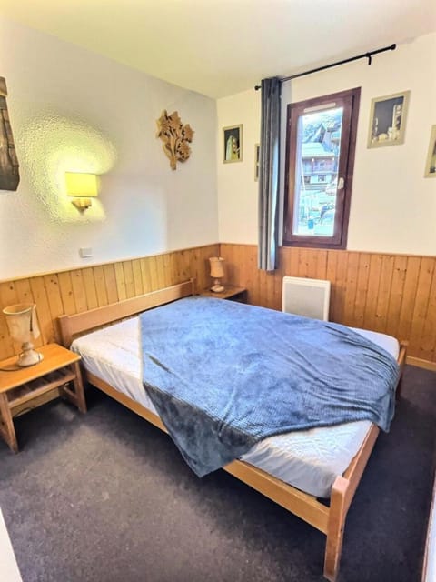 Résidence Les Jardins De Val - Appartement 2 pièces Cabine 6 personnes à Val d'isère à 350m du centre du village et 450m des pistes, place de parking incluse MAE-2664 Cabin in Val dIsere