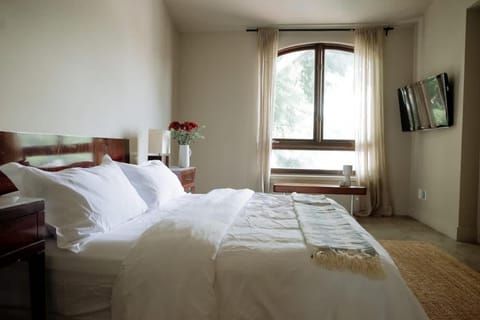 Stylish Penthouse in West Hollywood Bed and Breakfast in West Hollywood