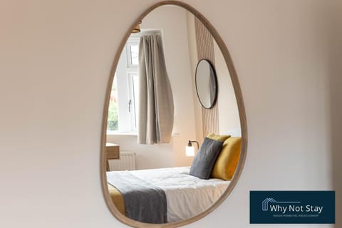 Stylish 5 bed home in Beeston House in Nottingham