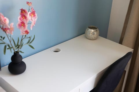 Decorative detail, Seating area