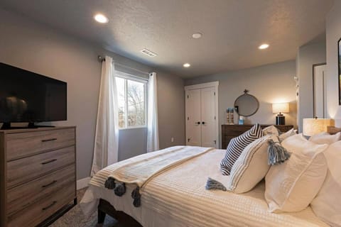 Modern abode in Central Missoula! House in Missoula