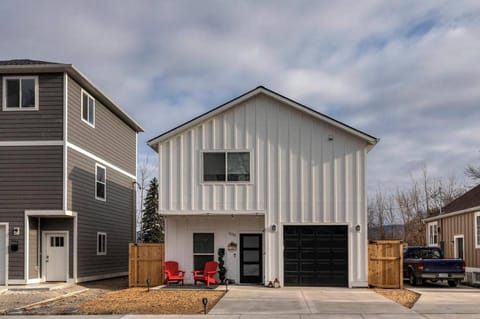 Modern abode in Central Missoula! House in Missoula