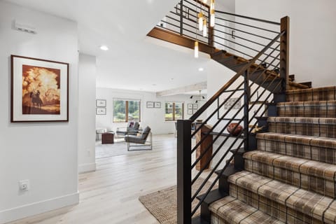 Beautifully updated home in East Missoula House in Missoula