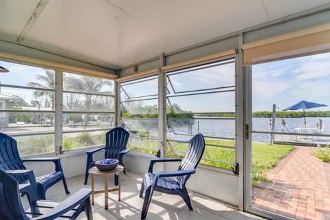 Sunsets, Tight Lines and Dock Riverfront Ruskin Gem House in Ruskin