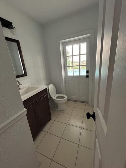 5 Bedrooms, 4 Bathrooms, Pool, Gym, Sleeps 11 Leesburg Retreat!!!! House in Leesburg