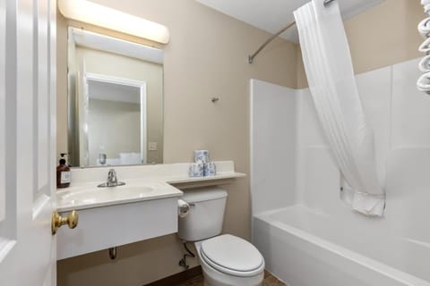 3 Comfort Combined Family Studios Inn in Michigan