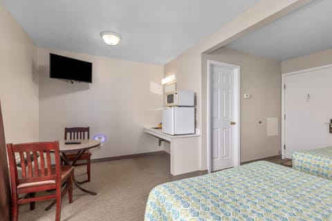 6 Cozy Combined Family Studios Inn in Michigan