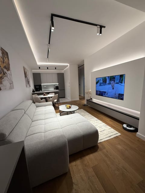 Communal lounge/ TV room, TV and multimedia, Living room, Photo of the whole room, Seating area