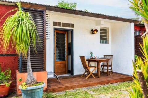Property building, Patio, Dining area