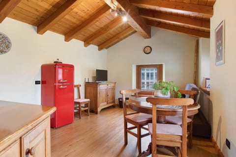 Property building, Kitchen or kitchenette, Living room