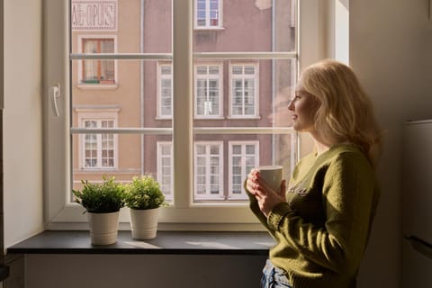 People, Coffee/tea facilities, View (from property/room), Guests, City view, Landmark view, group of guests, Quiet street view