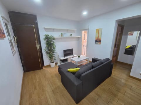 TV and multimedia, Living room, Photo of the whole room, Seating area