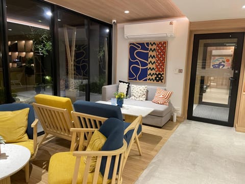 Seating area