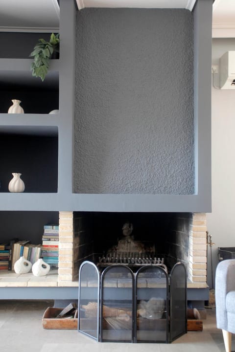 Living room, Seating area, fireplace