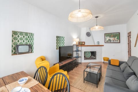 Communal lounge/ TV room, Living room