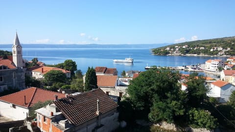 City view, Sea view