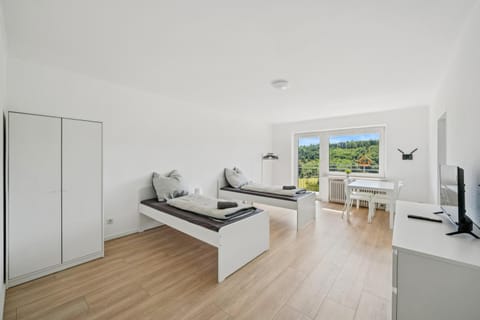Bed, TV and multimedia, Bedroom, wardrobe