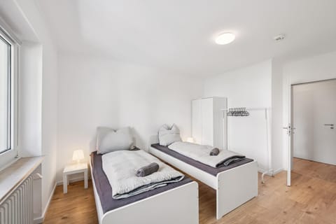 Bed, Bedroom, towels, wardrobe