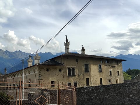 Stupenda vista sulle Orobie con giardino e barbecue Apartment in Province of Brescia