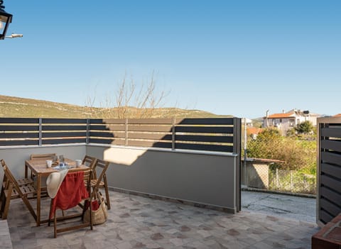 View (from property/room), Balcony/Terrace