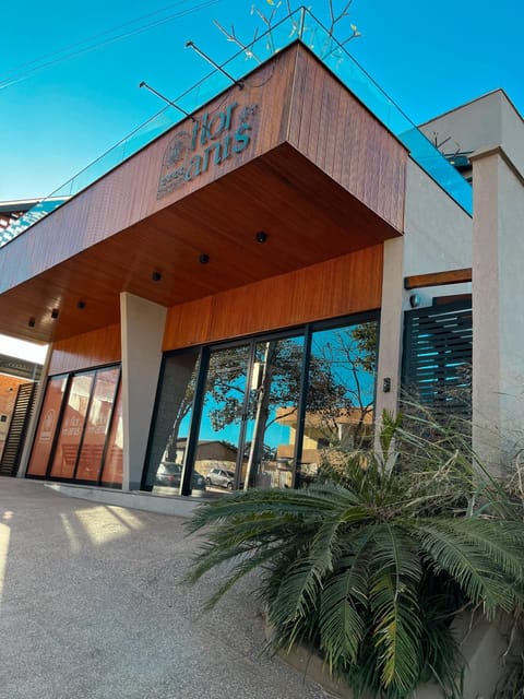 Property building, Facade/entrance, Day